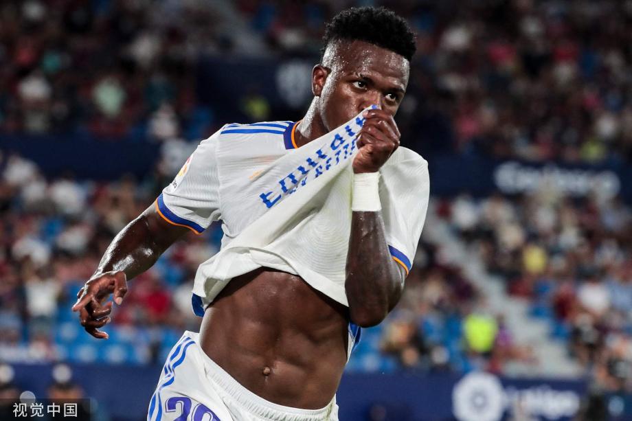 率均占优 率均占优